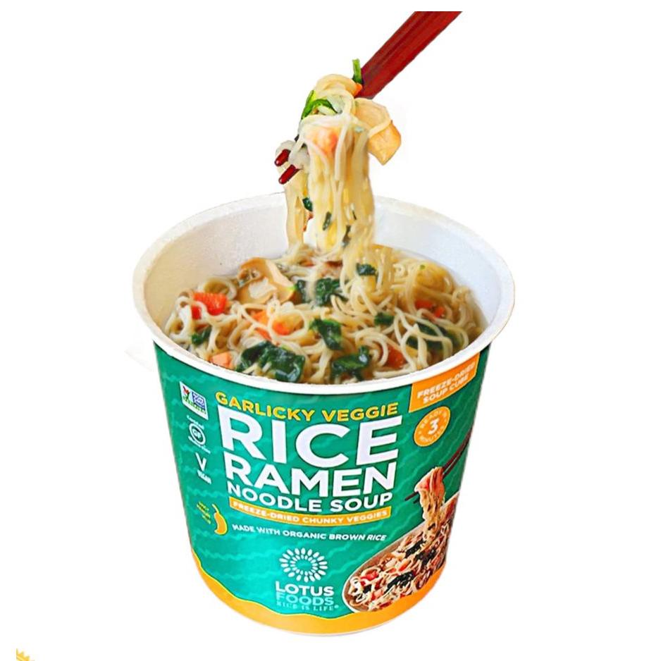 حساء رامين الأرز بالخضار والثوم من لوتس فودز، كوب 55 جم