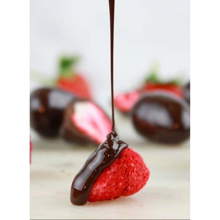 Patiswiss Freeze Dried Strawberry Covered with Dark Chocolate 80g